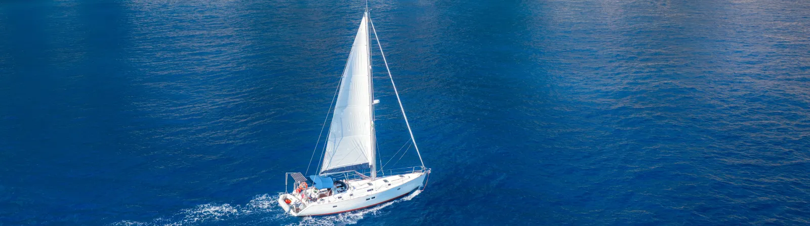 Sailing in Greece: The Ultimate Guide to Renting a Yacht for Summer 2025