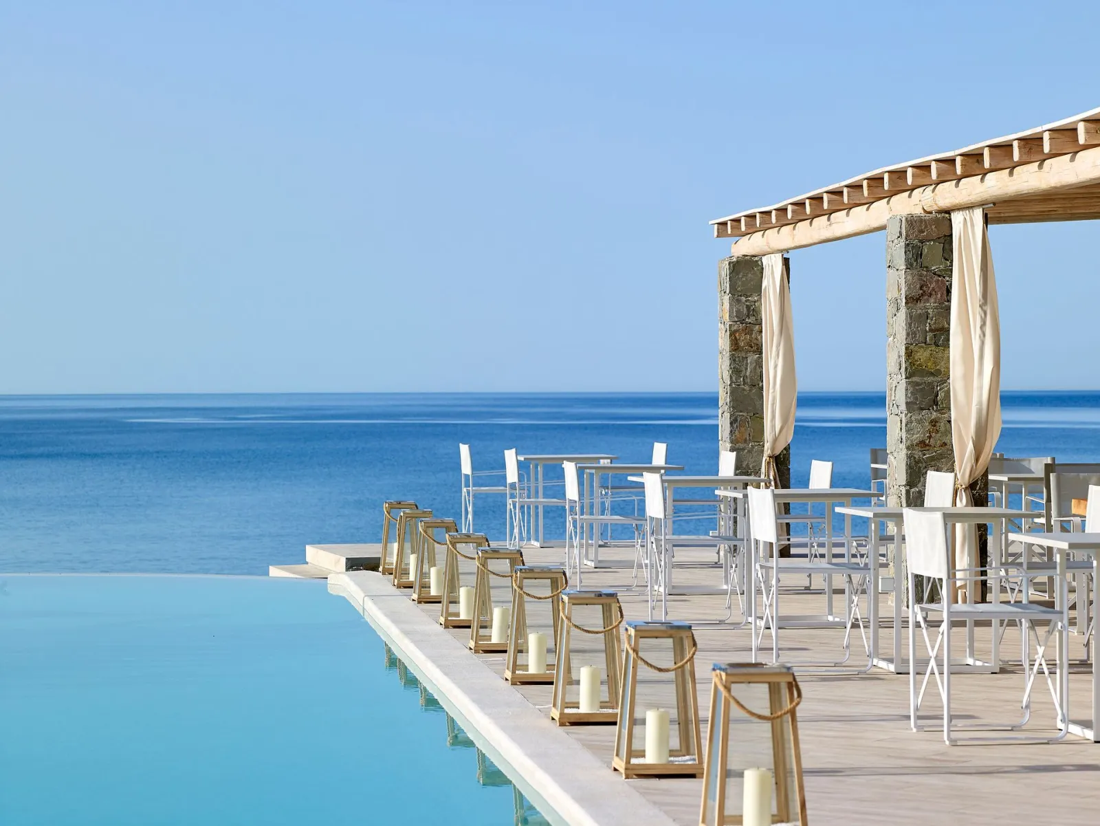Artemis Seaside Resort