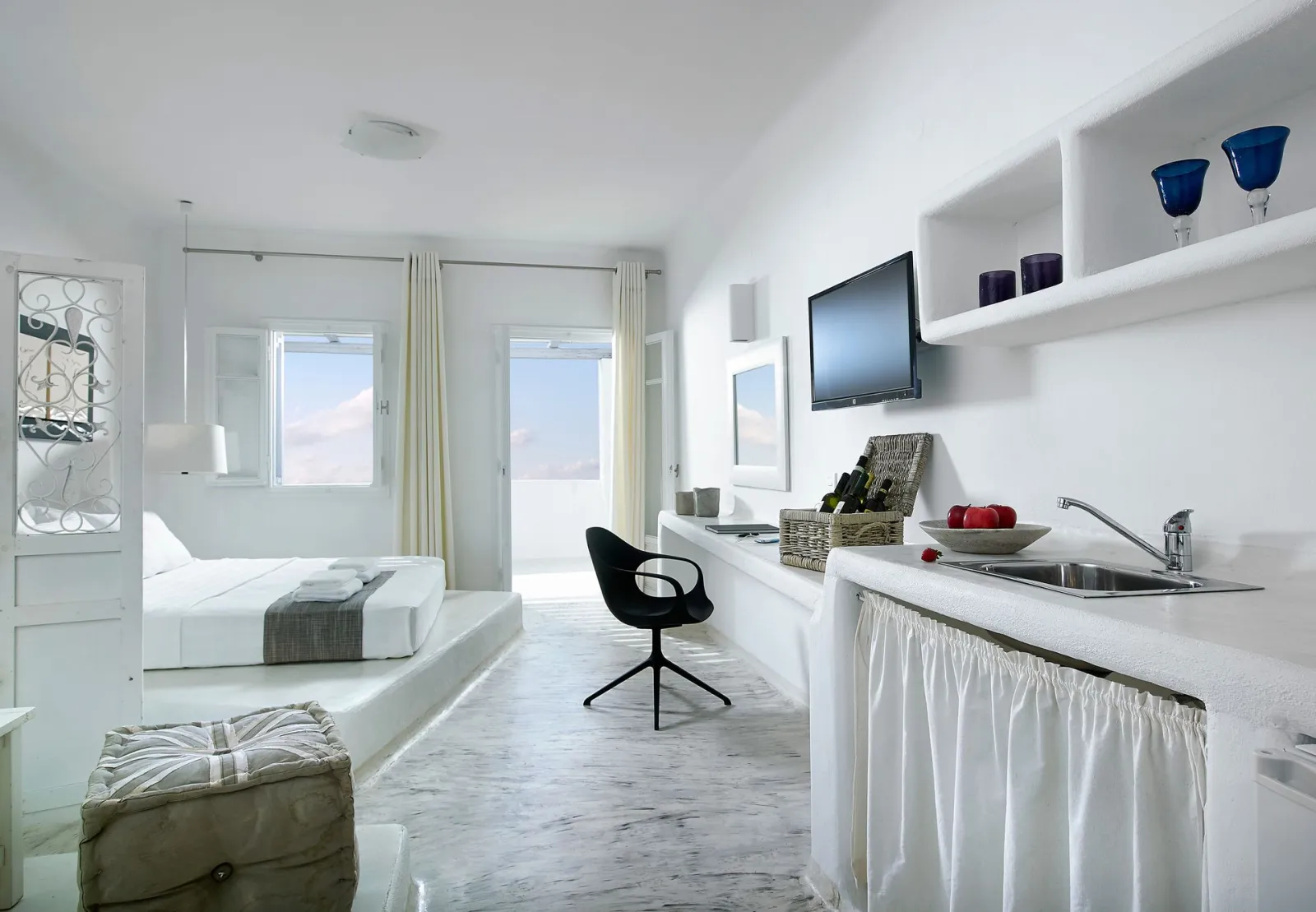 Artemis Seaside Resort