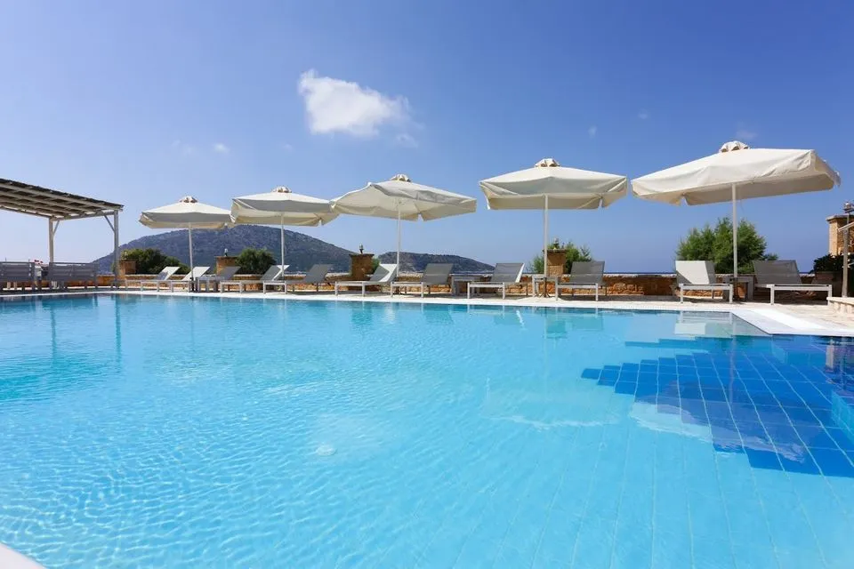 Artina Hotel