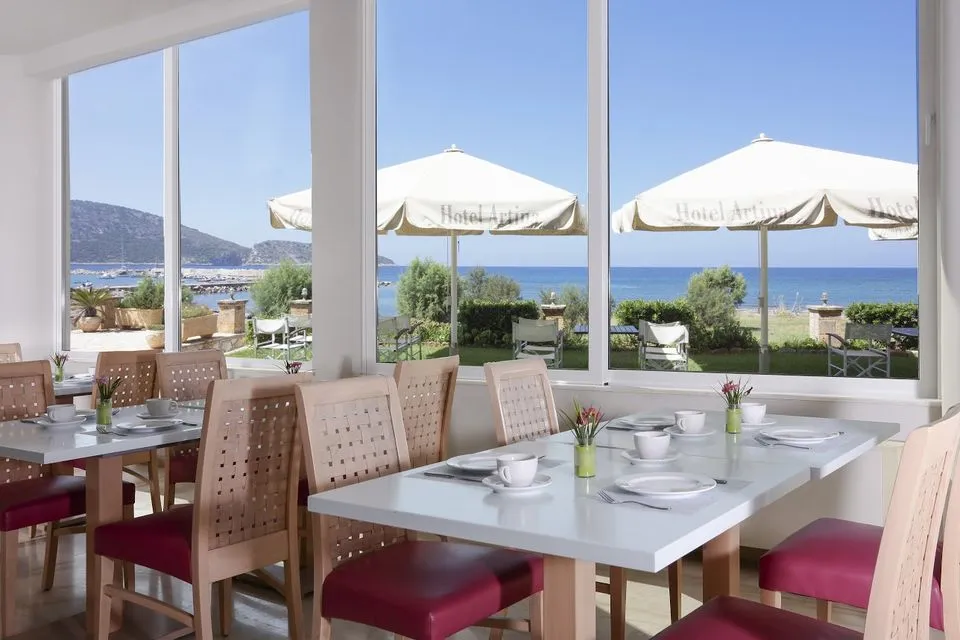 Artina Hotel