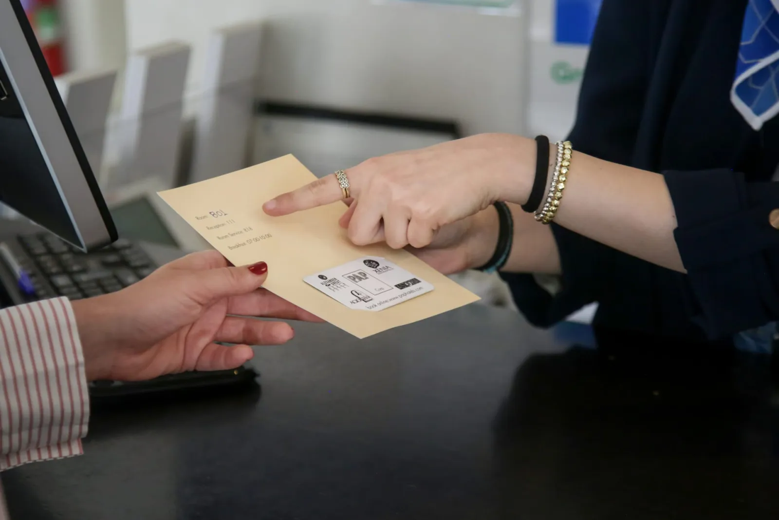 At Astoria Hotel Thessaloniki, our front desk operates 24/7 to ensure your stay is stress-free. Whether you need assistance with check-in, local recommendations, transportation arrangements, or special requests, our dedicated staff is always here for
