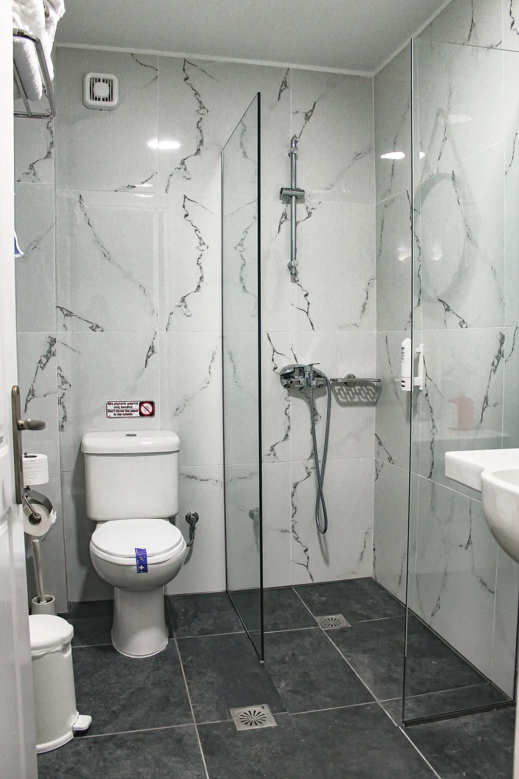 Astra Village Hotel & Suites