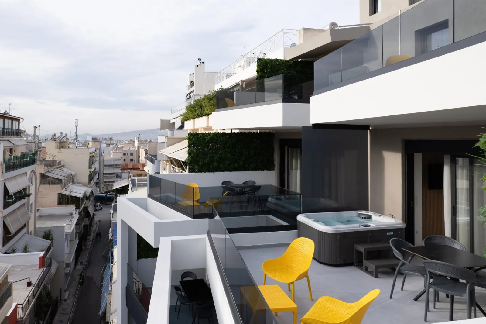 Incanto Boutique Suites – Neos Kosmos