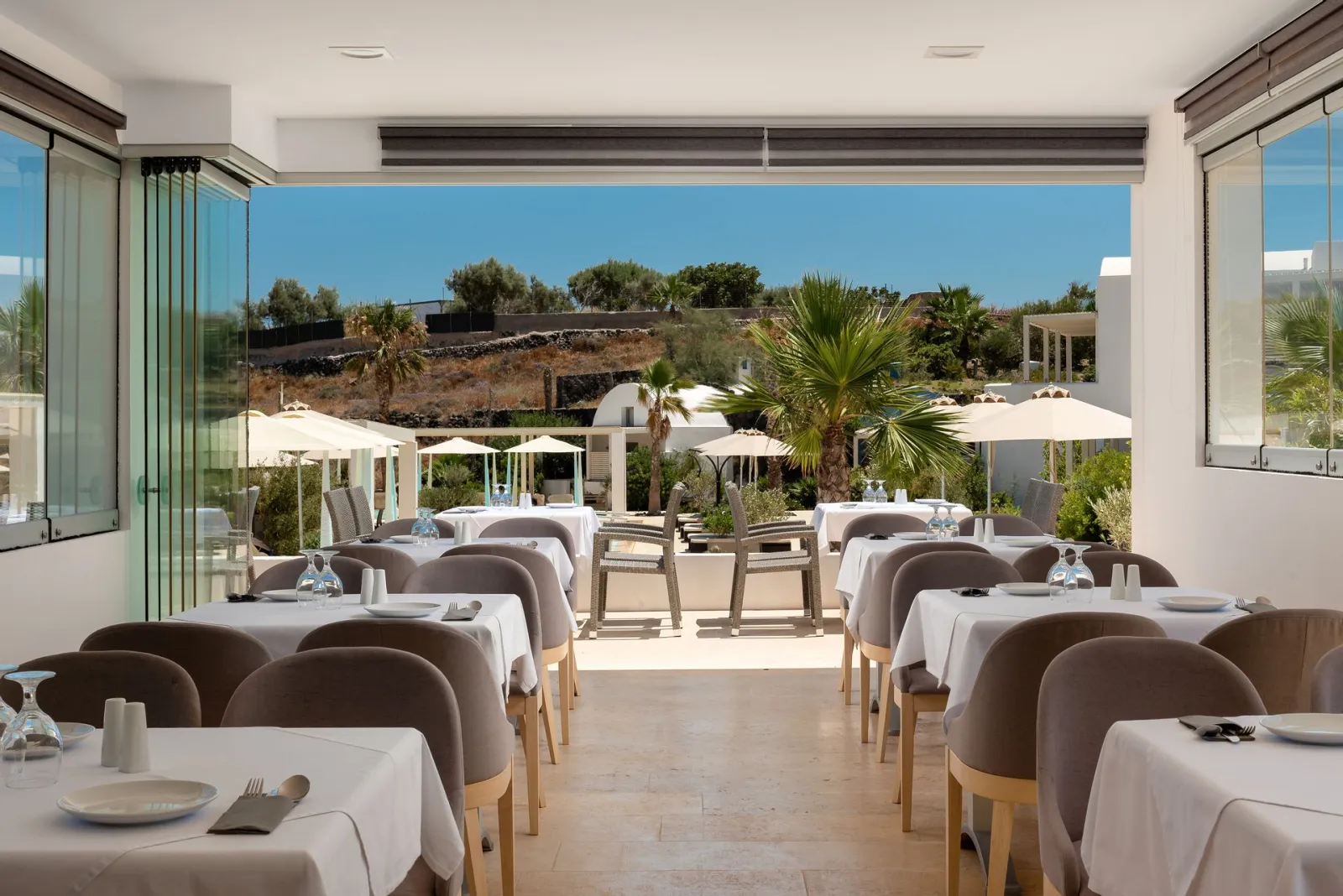 Restaurant - Aurora Luxury Suites