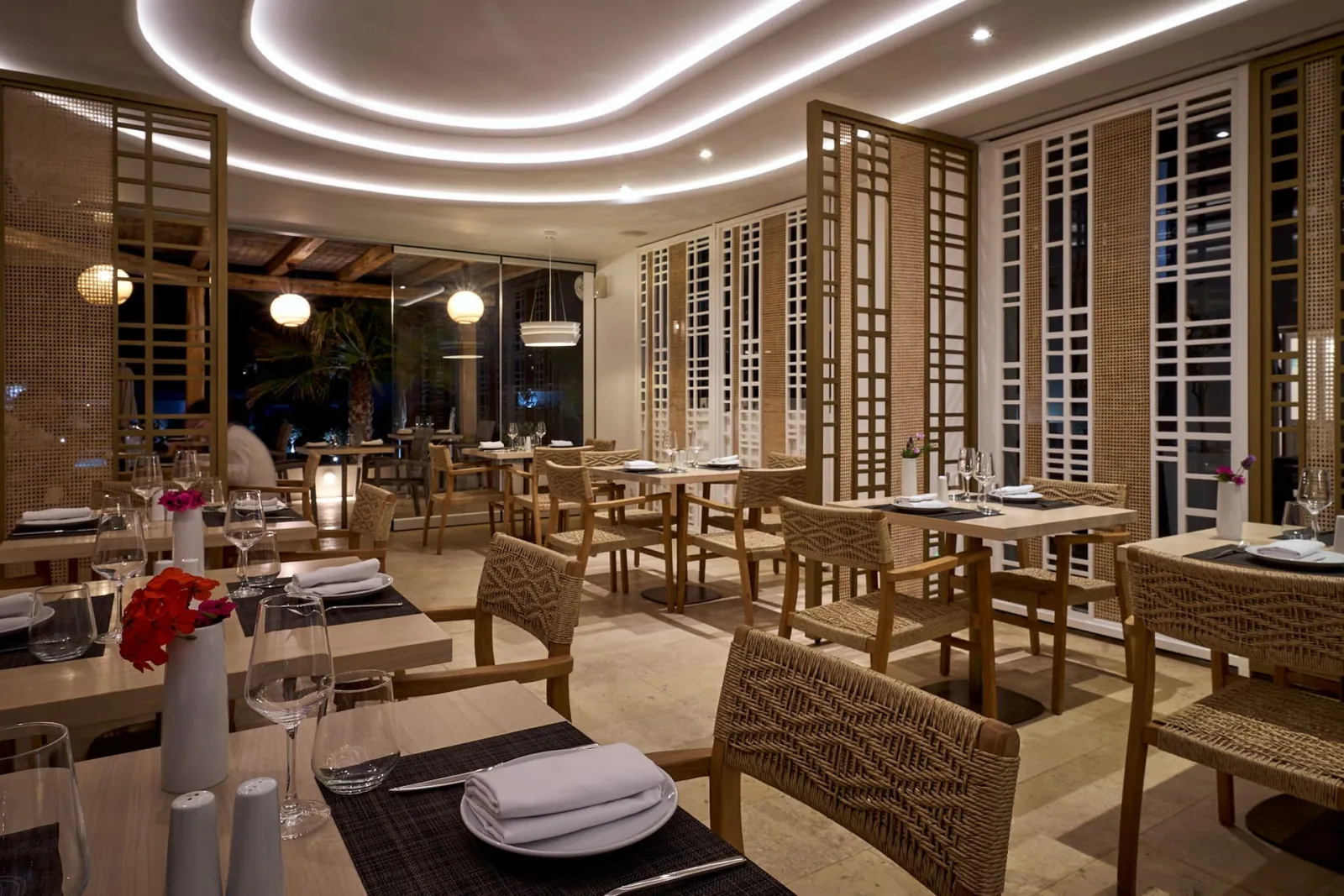 Aurora Luxury Suites