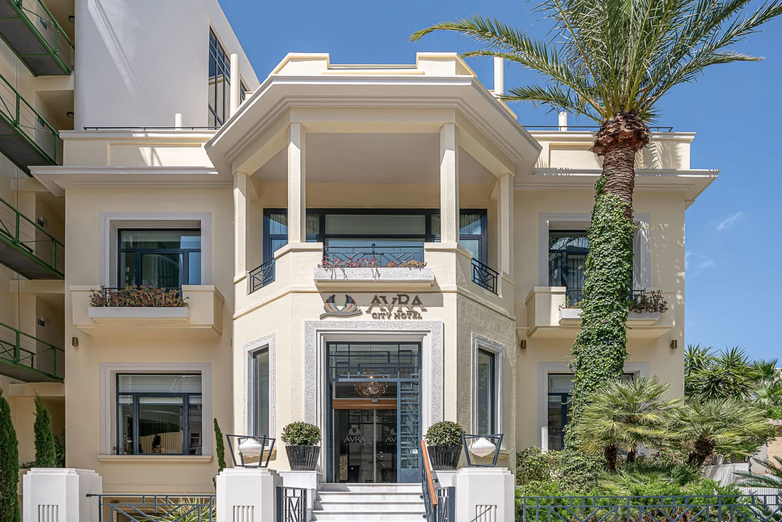 Avra City Hotel