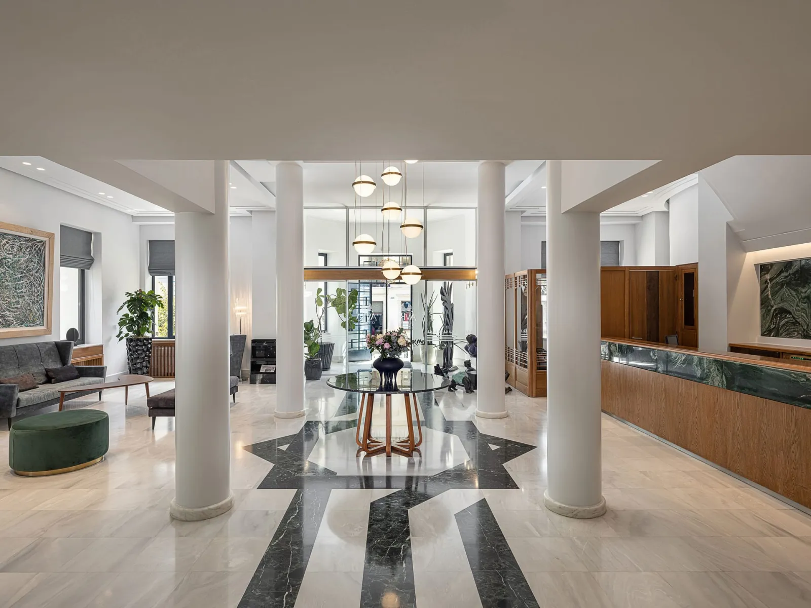 Avra City Hotel