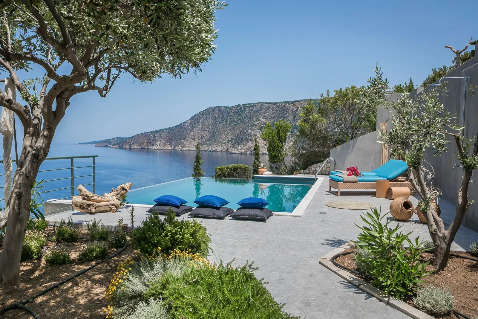 Assos Villas-Braunis Horio Villas