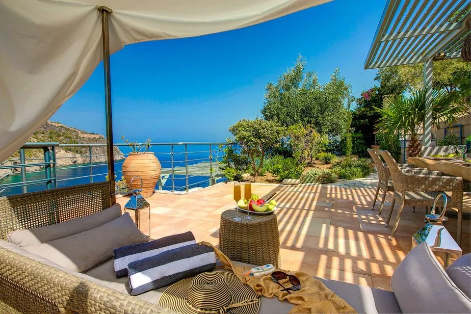 Assos Villas-Braunis Horio Villas