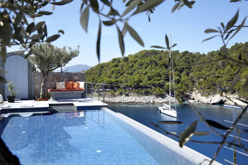 Assos Villas-Braunis Horio Villas