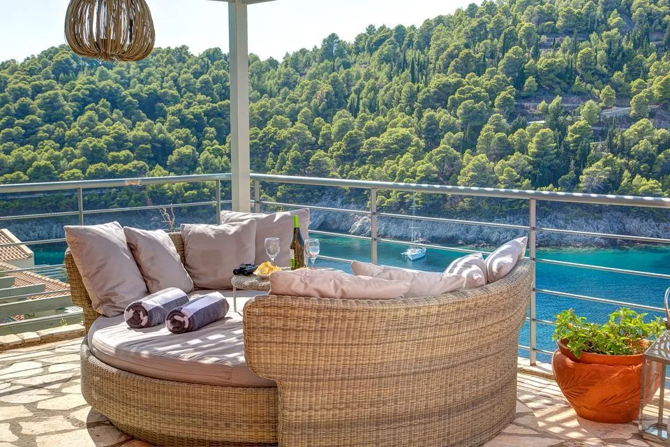 Assos Villas-Braunis Horio Villas