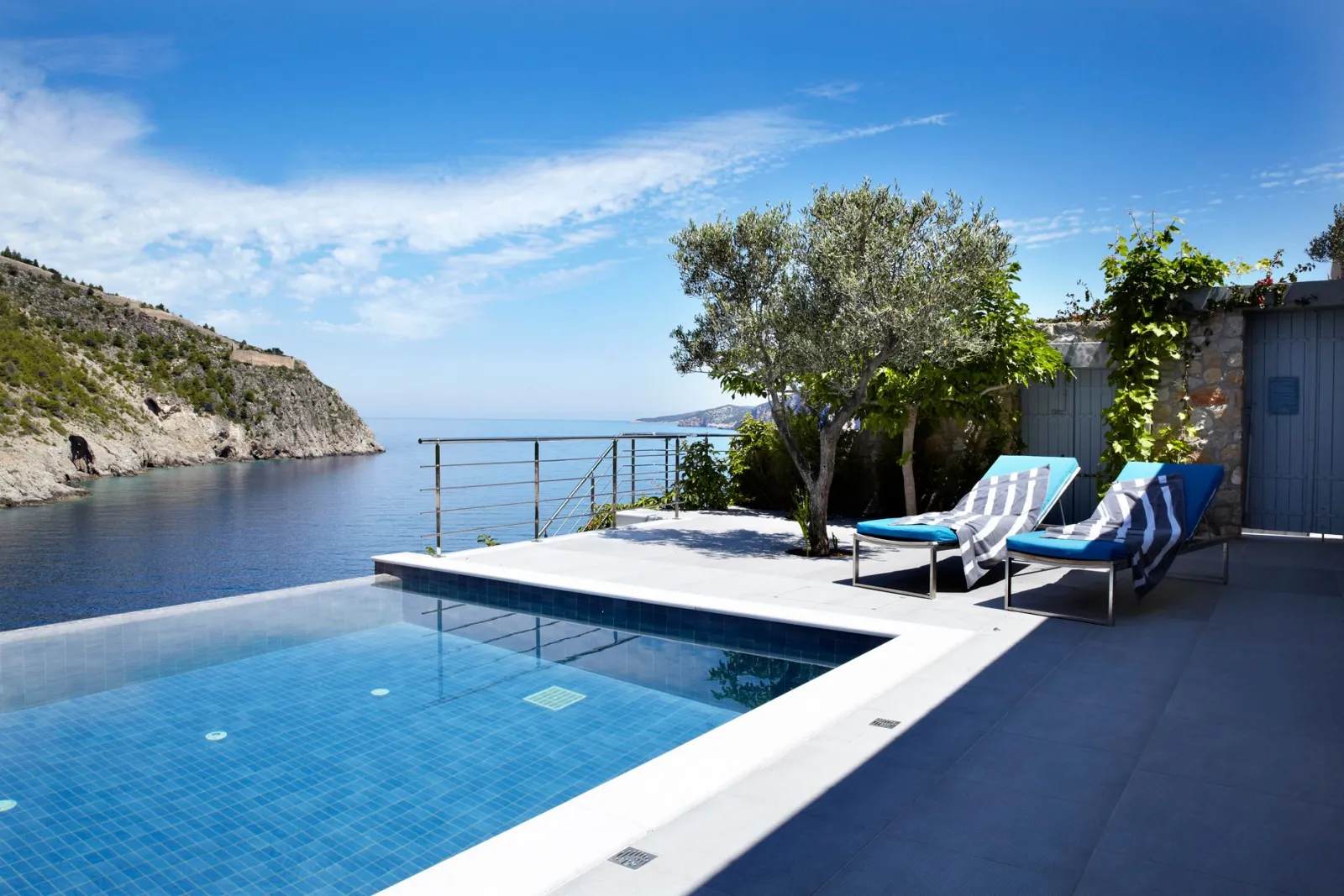 Assos Villas-Braunis Horio Villas