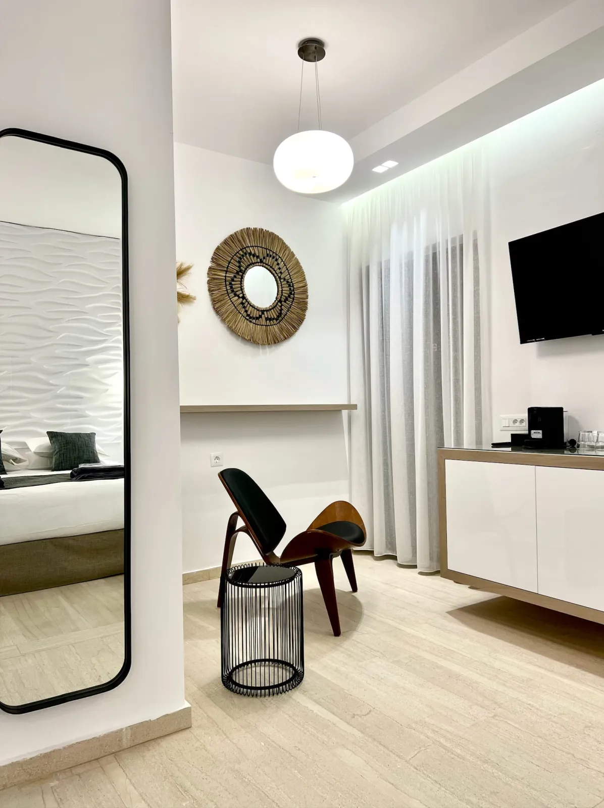 JUNIOR SUITE SITTING AREA