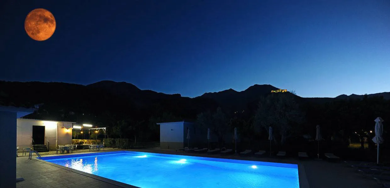 Castle View Bungalows Lakonia