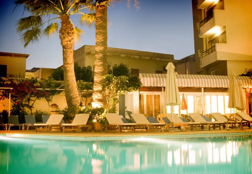 Best Western Plus Plaza Hotel