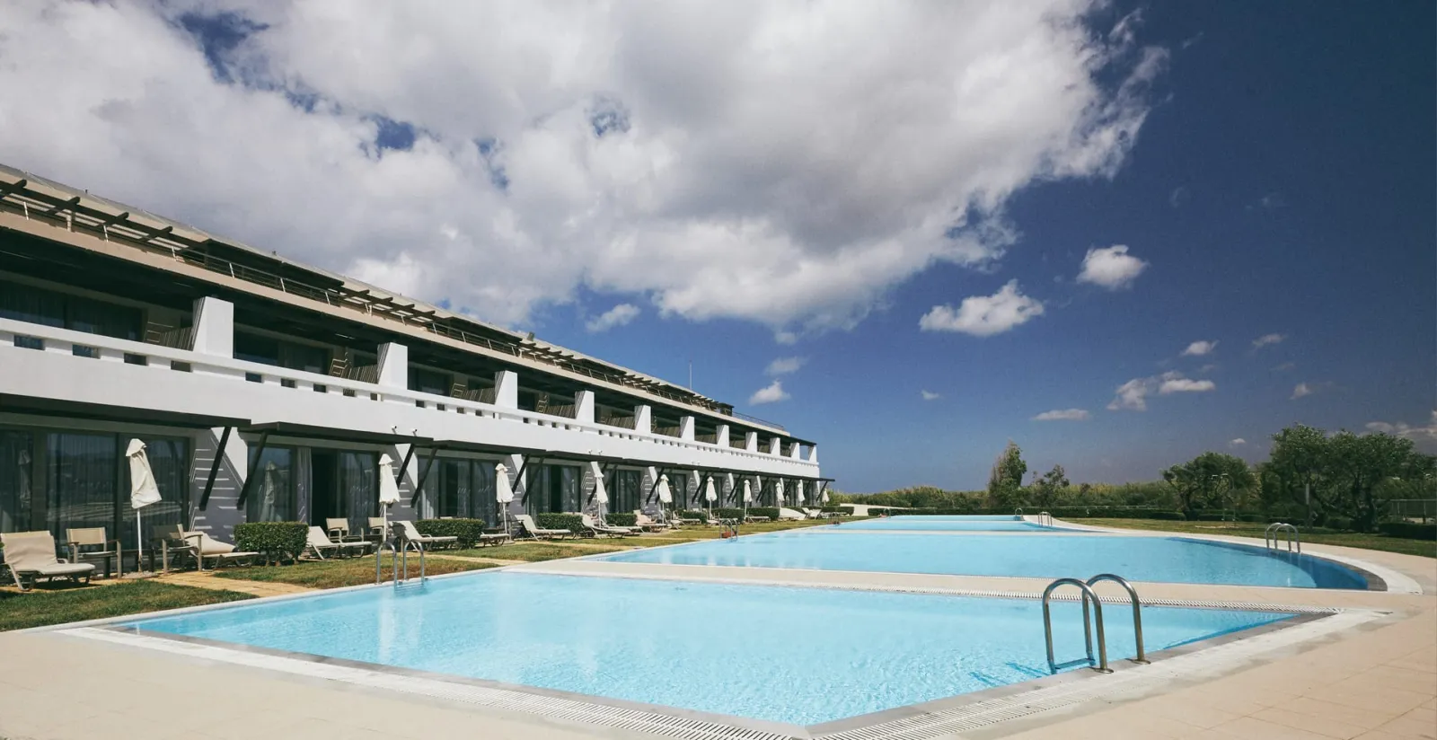 Outdoors Sharing Pools