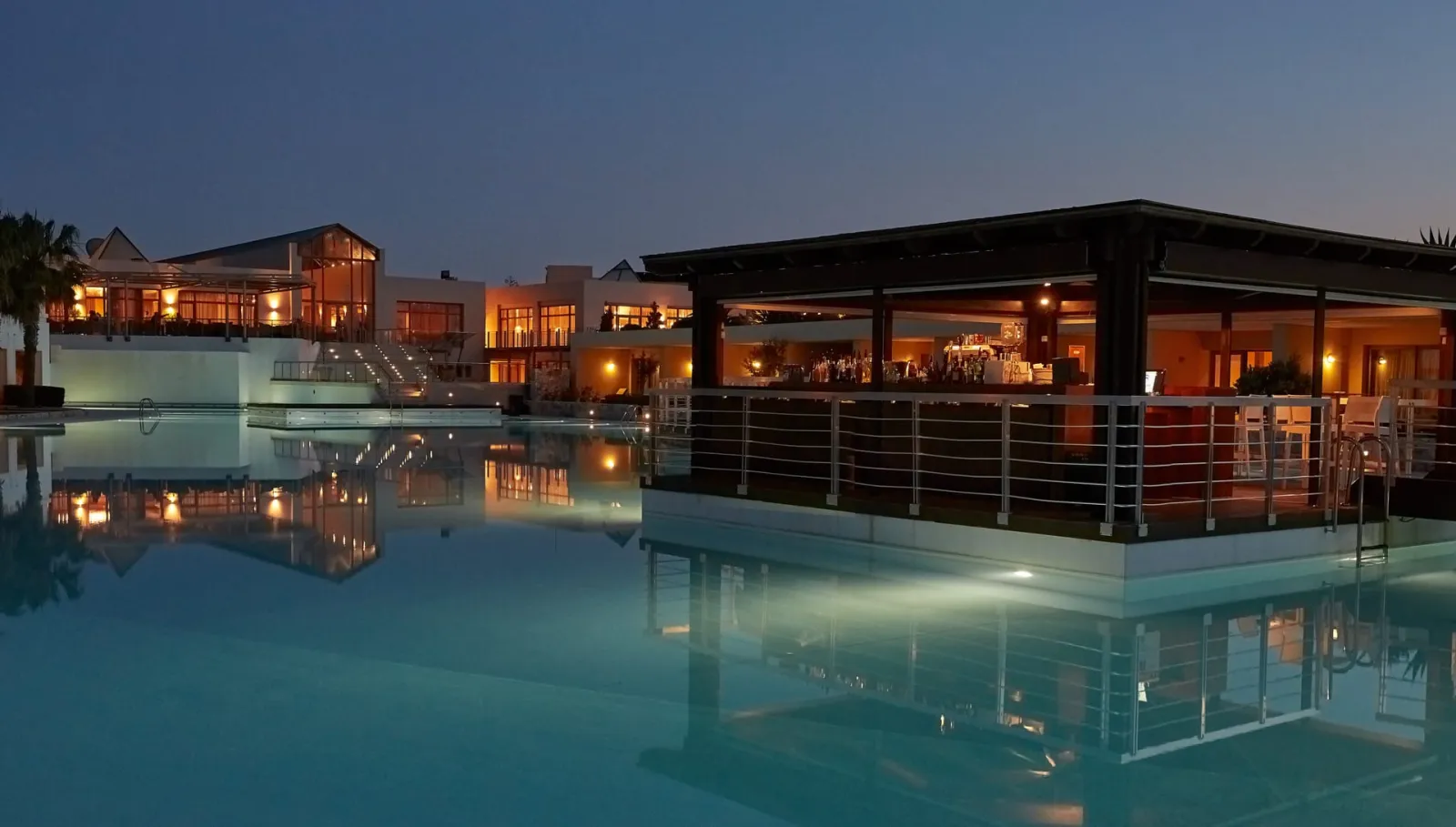 Pool Bar