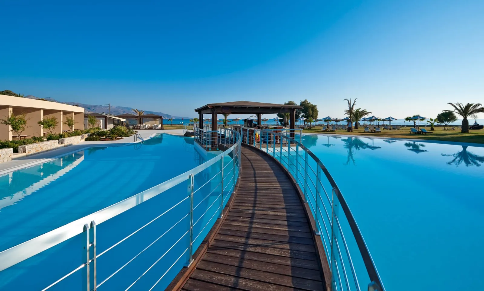 Pool Bar