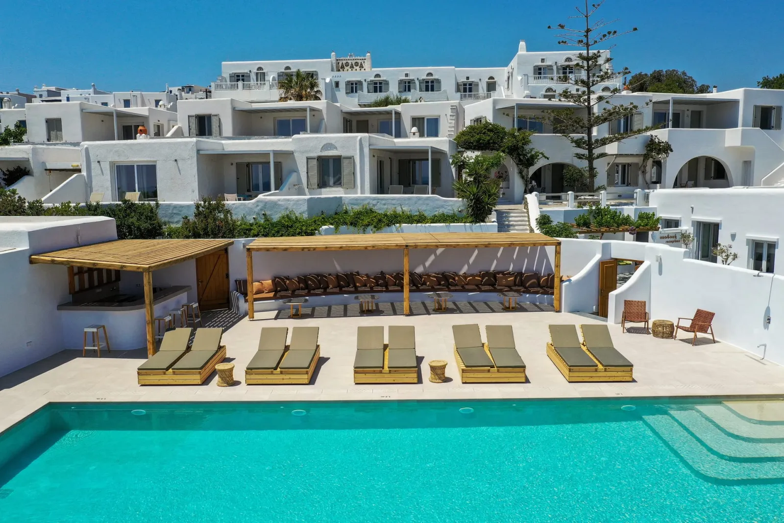 Cavos Bungalows & Studios