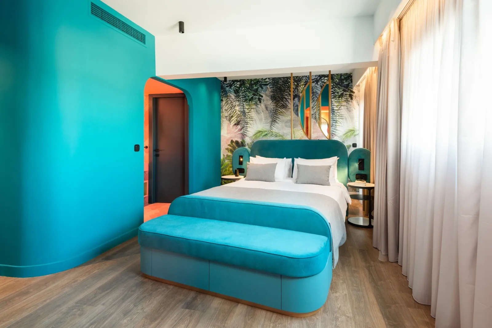 COLORS Hotel Athens