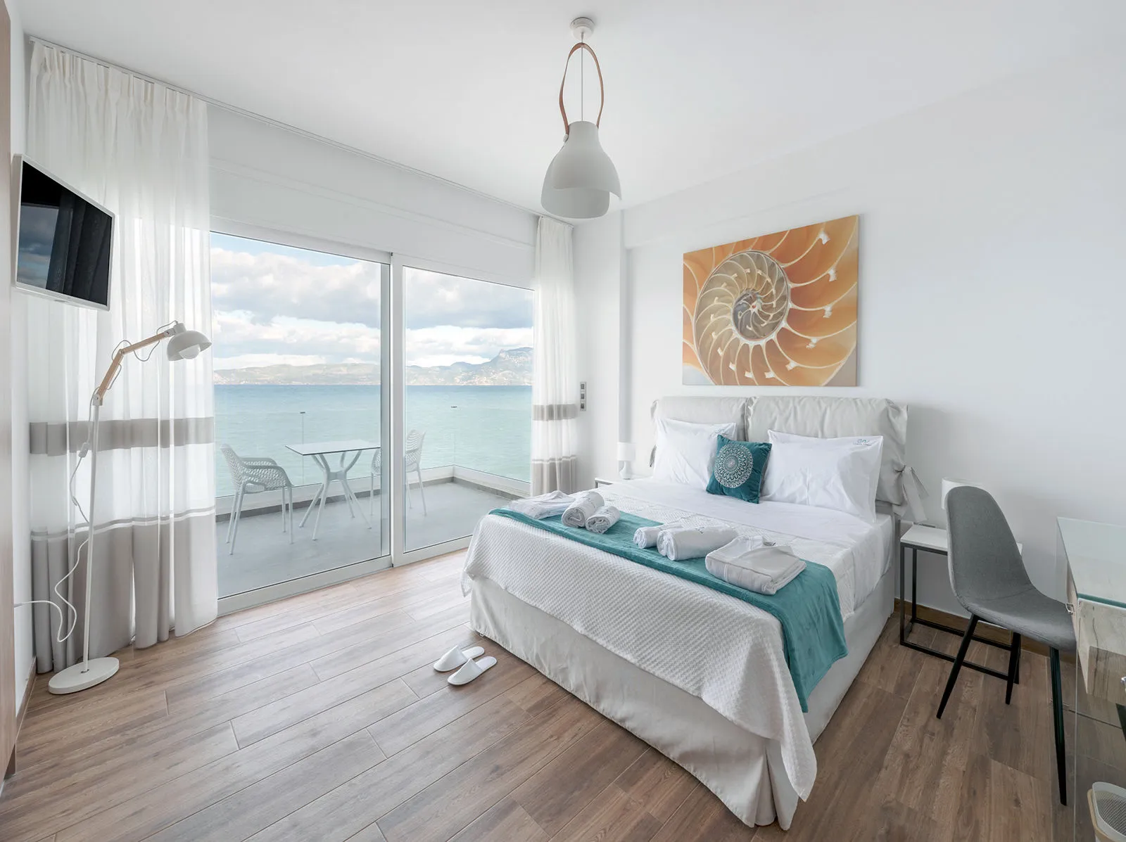 COSTA VASIA Suites & Apartments