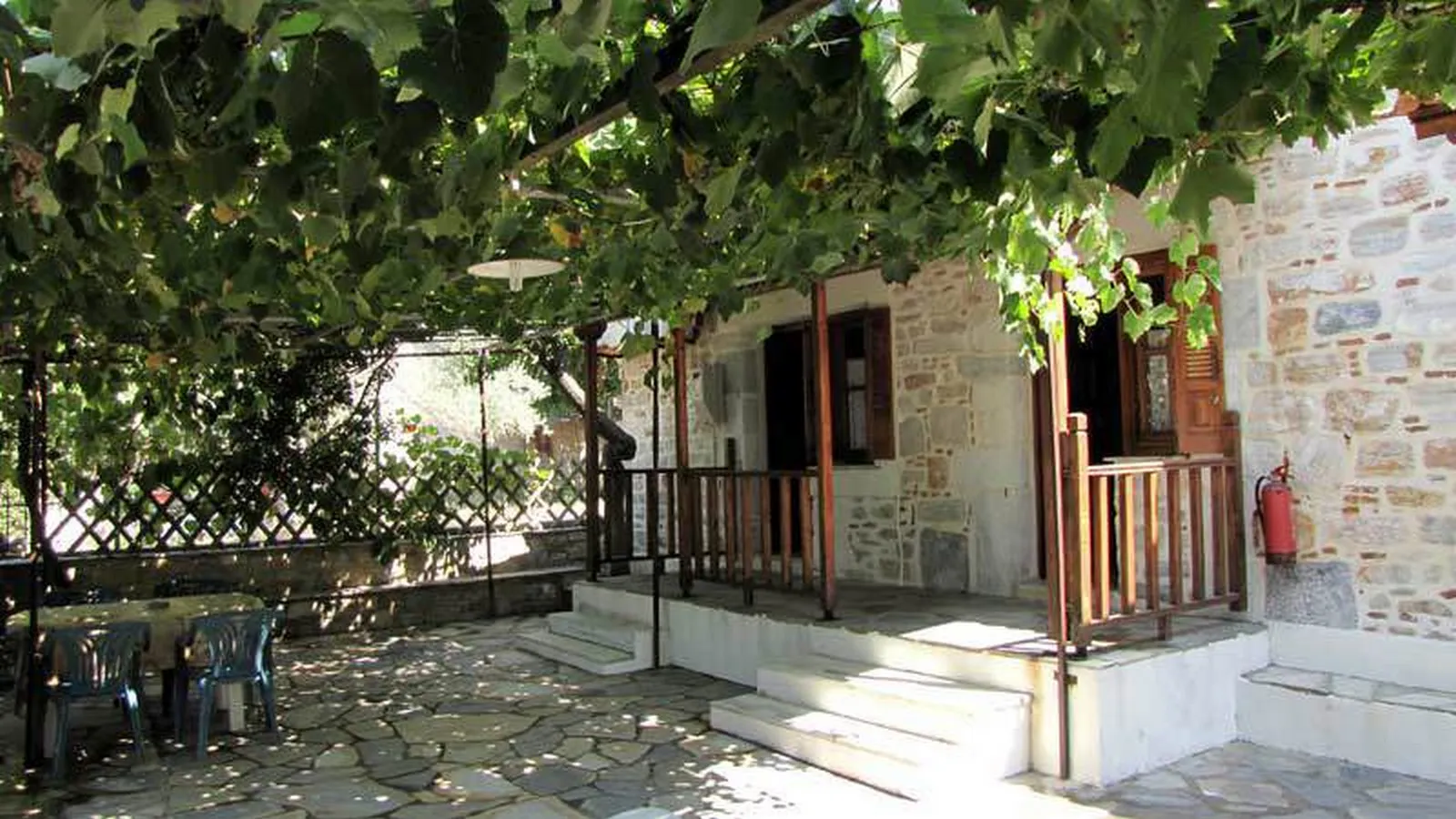 Studios in Front