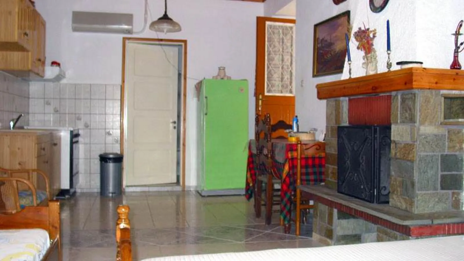 Side Studio