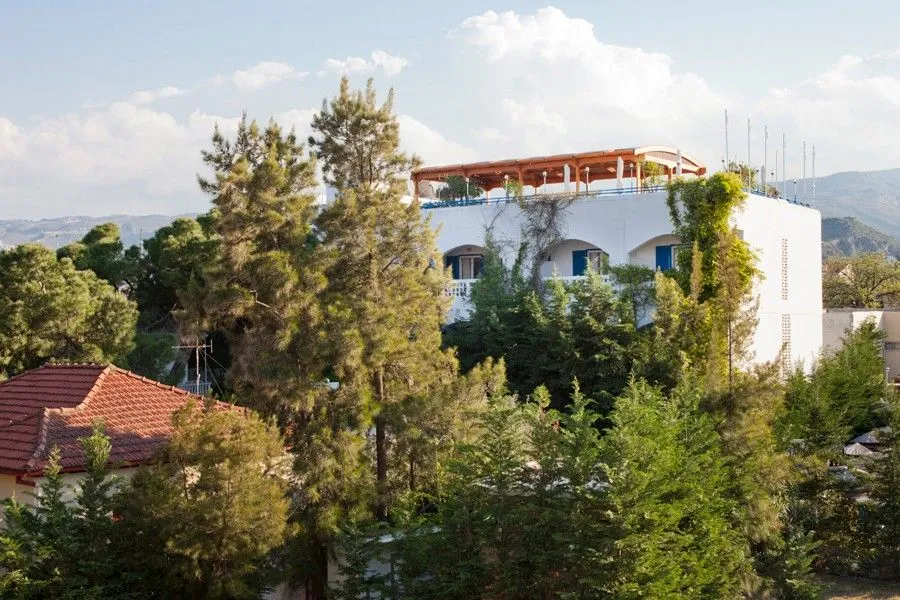 Daphne's Club Hotel Apartments