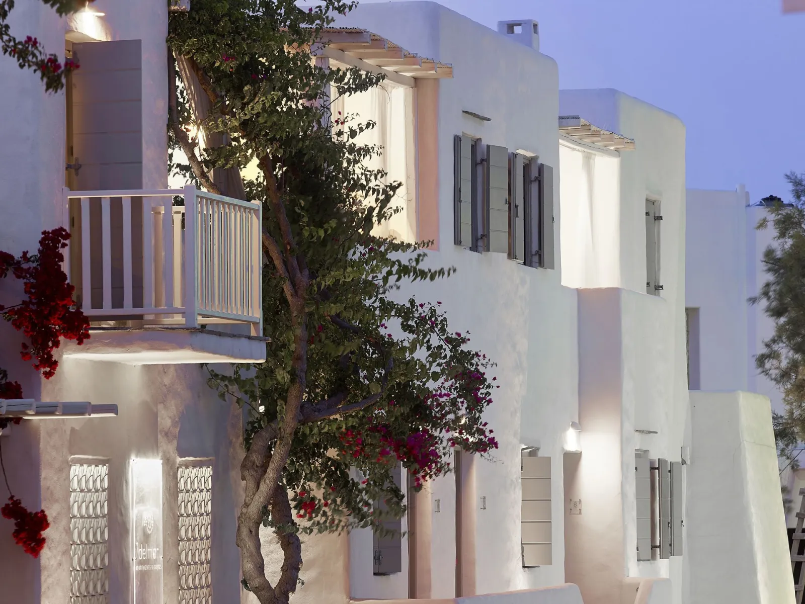 Delmar Apartments & Suites