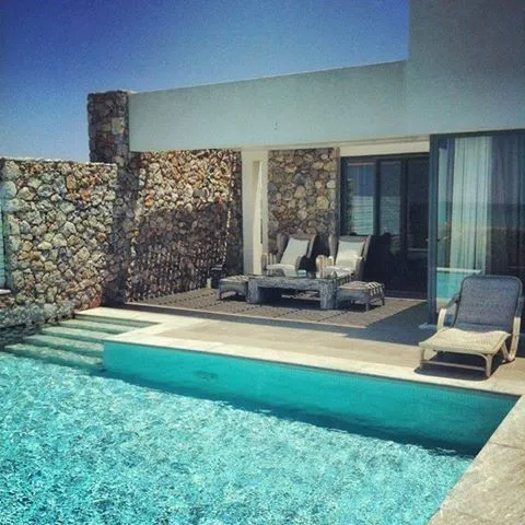 Suite with private pool