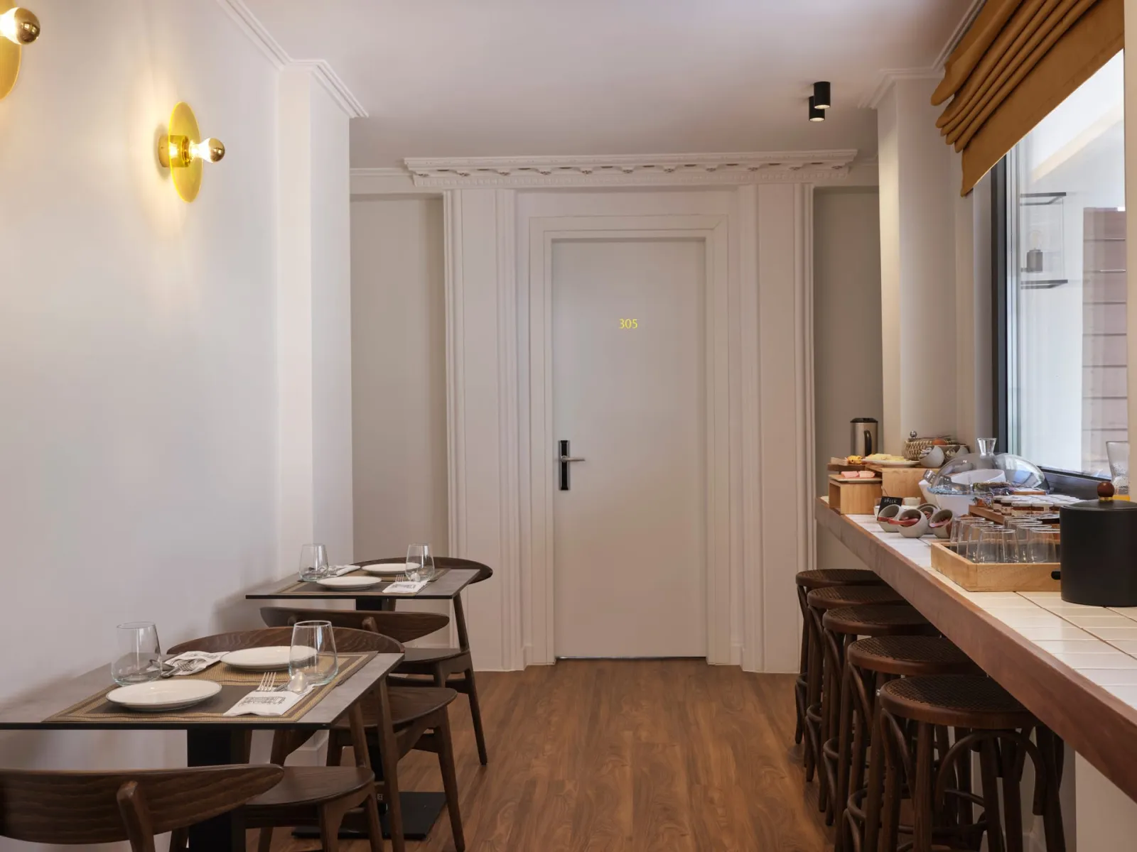 Breakfast (inside) area