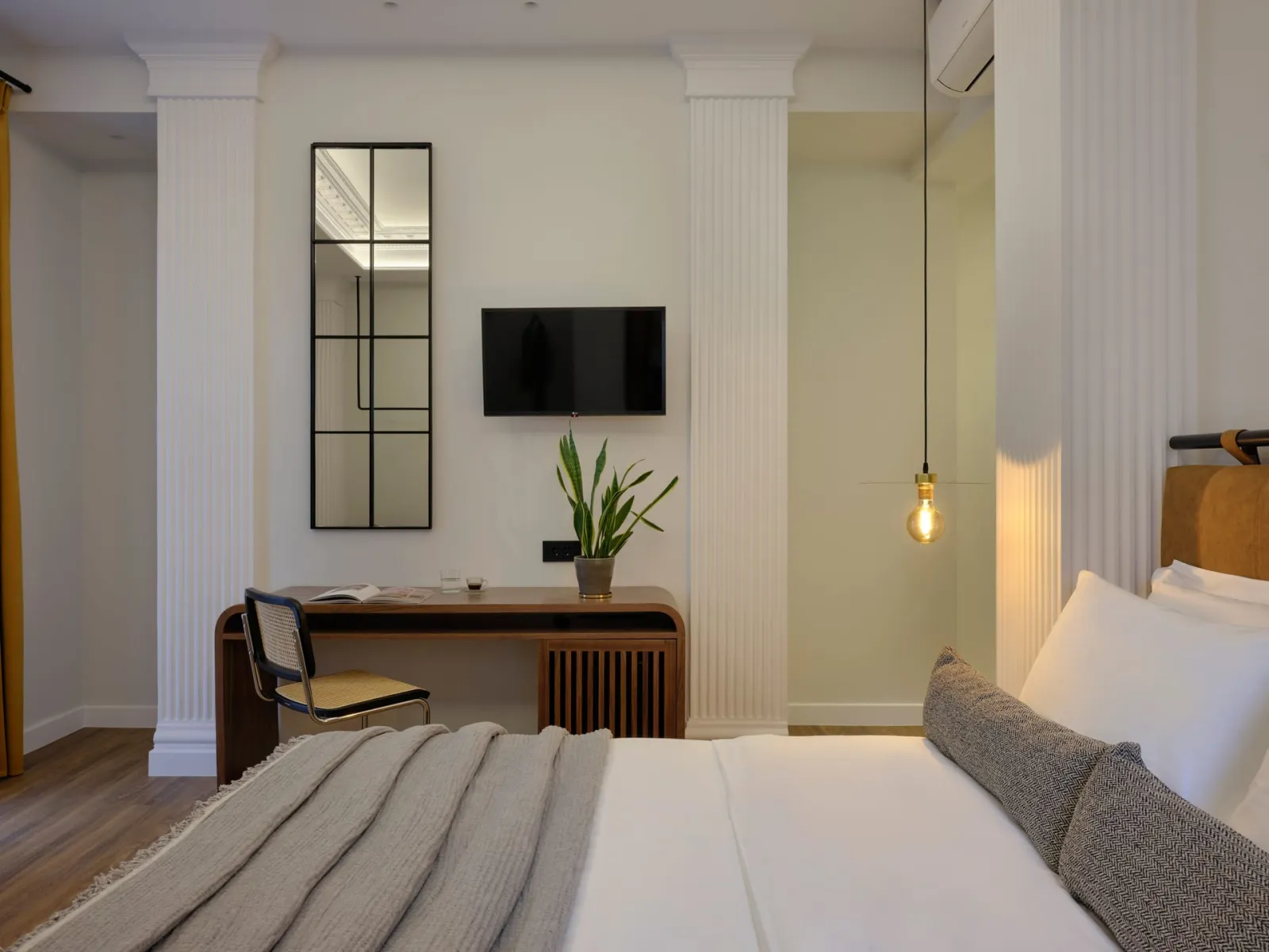 Deluxe Balcony Room
