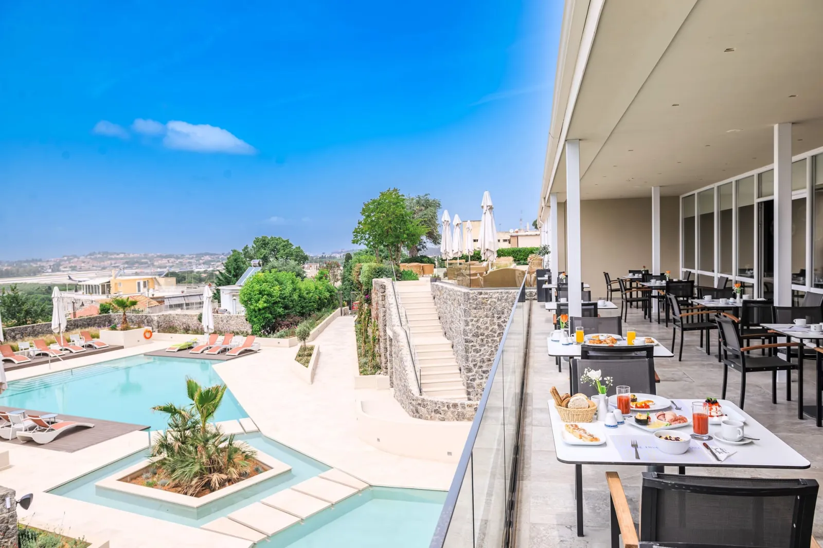 Amvrosia Restaurant breakfast