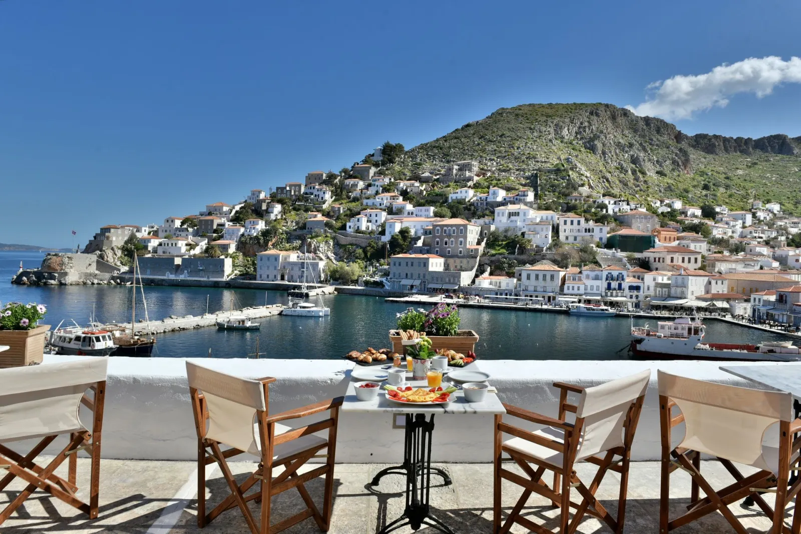Douskos Port House Hydra