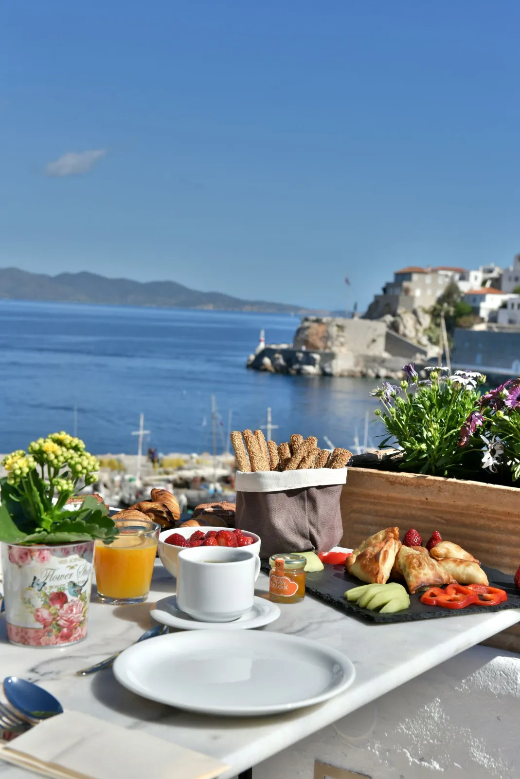 Douskos Port House Hydra