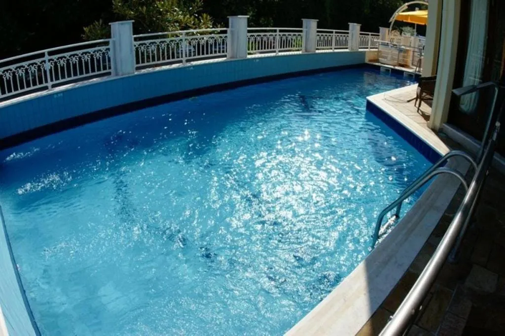 Eden Hotel