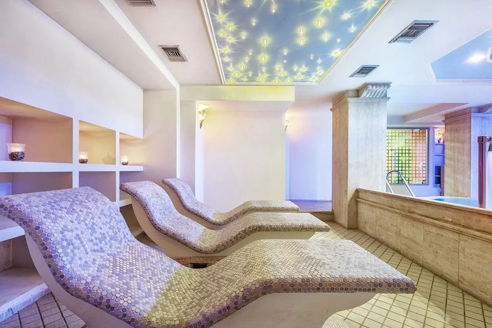 Wellness Fitness Center, pool