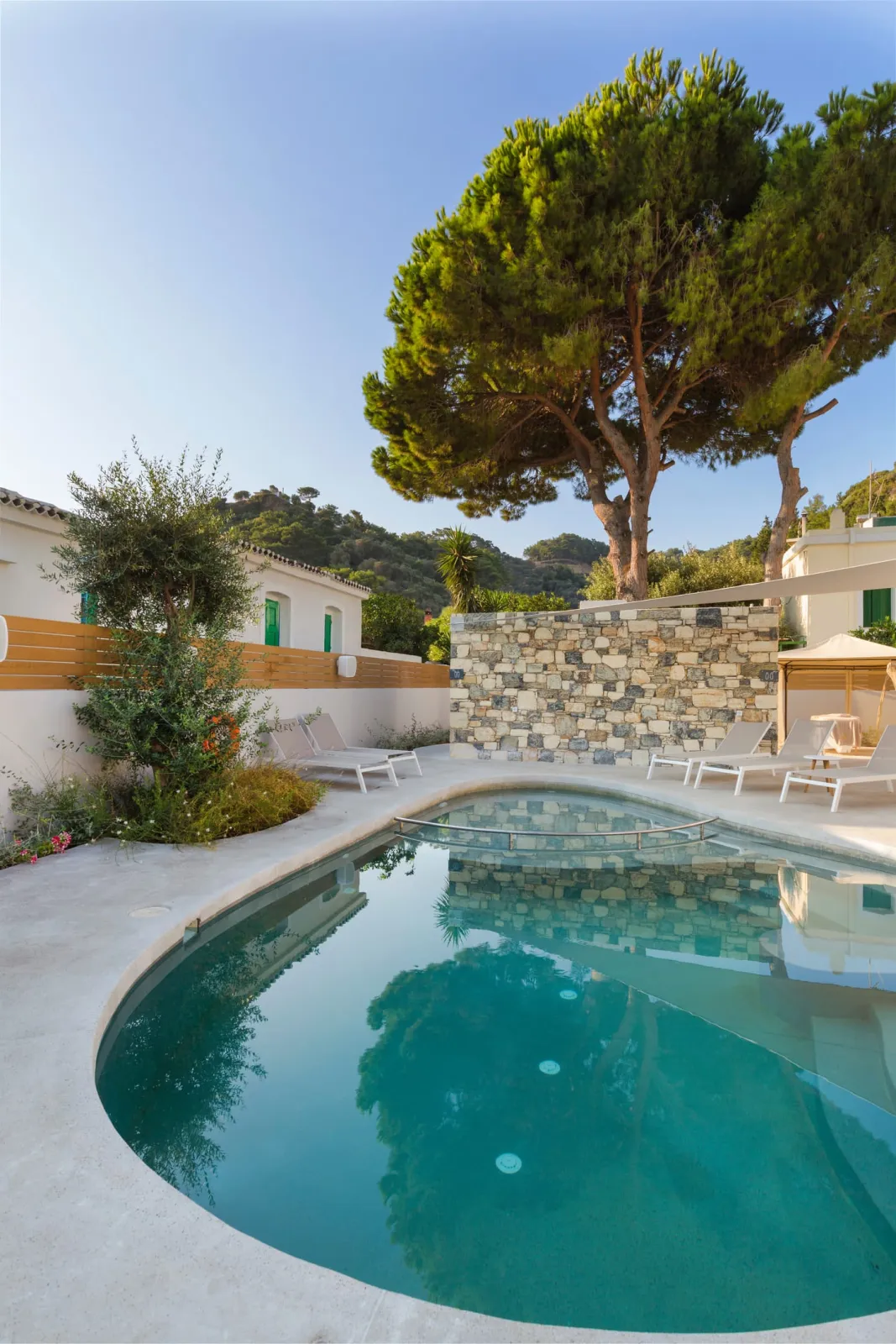 2nd pool of sister hotel Samian Mare