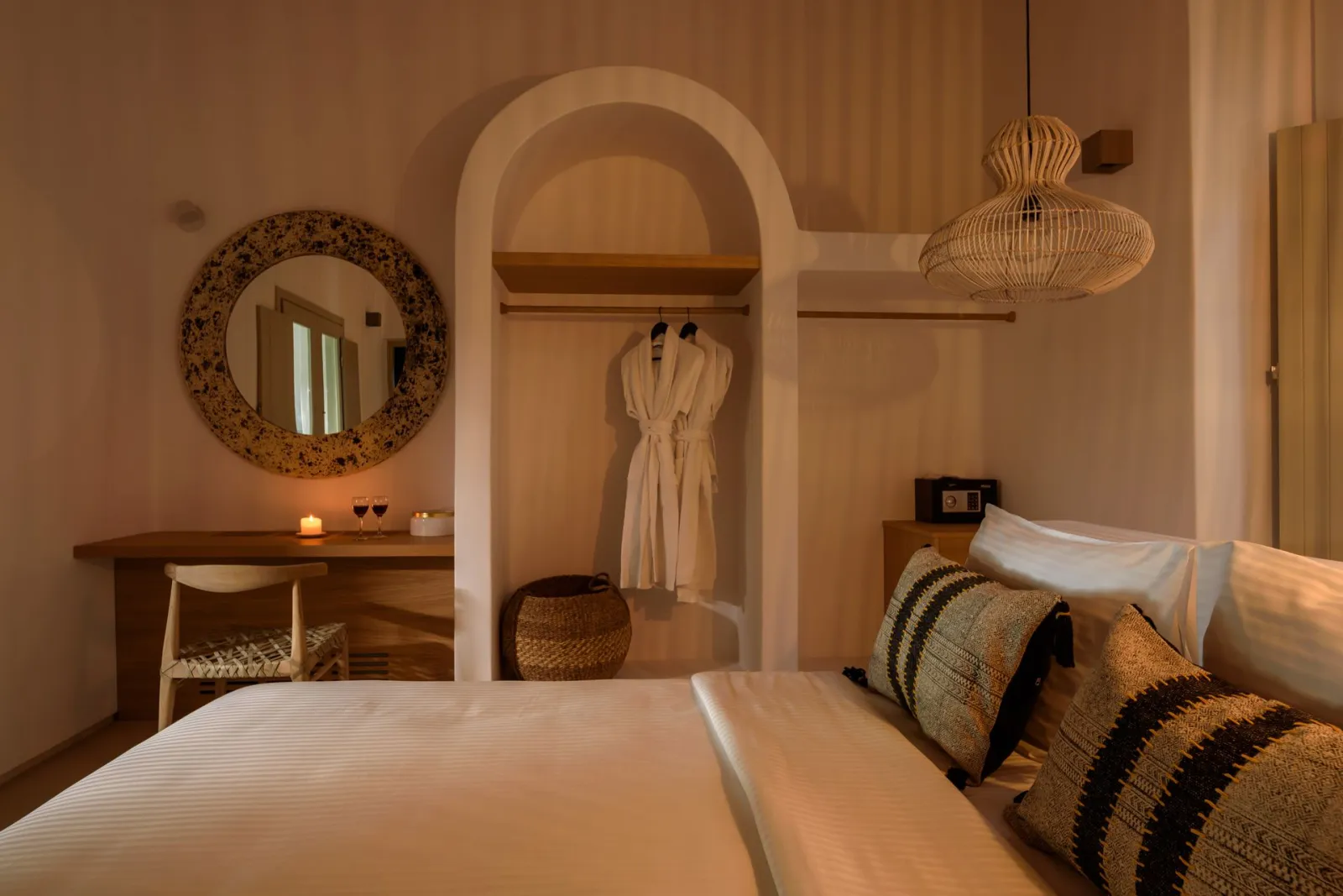 Senior 2 Bedroom Suite with Private Pool - Comfortable bedroom with king size bed