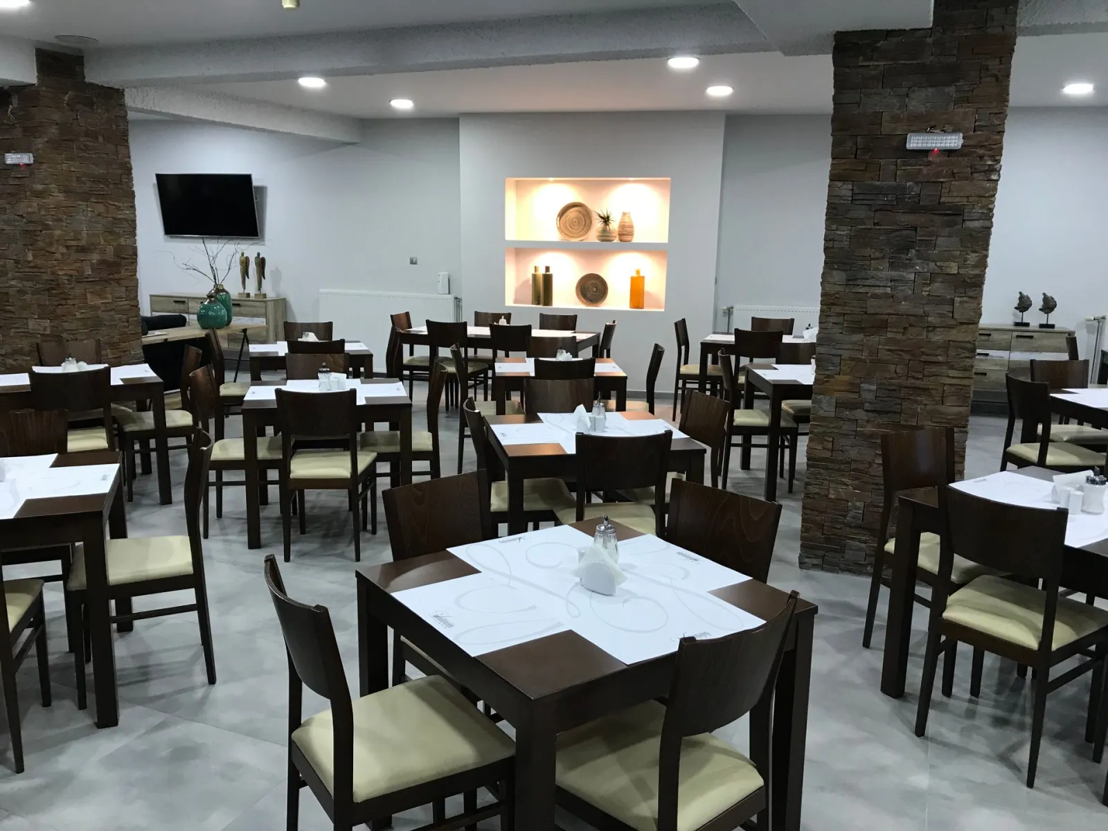 Breakfast Room