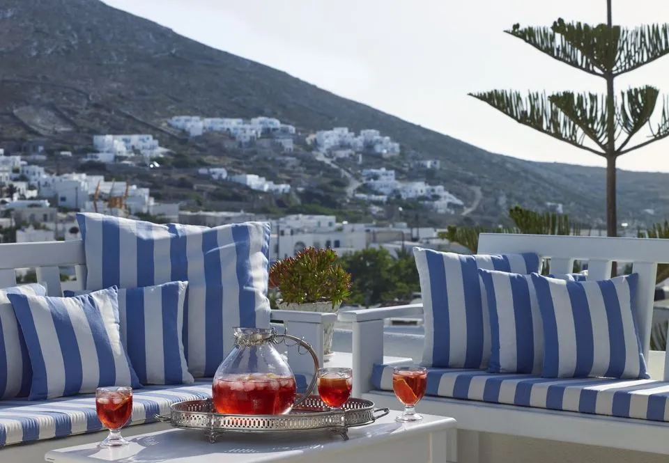 Folegandros Apartments
