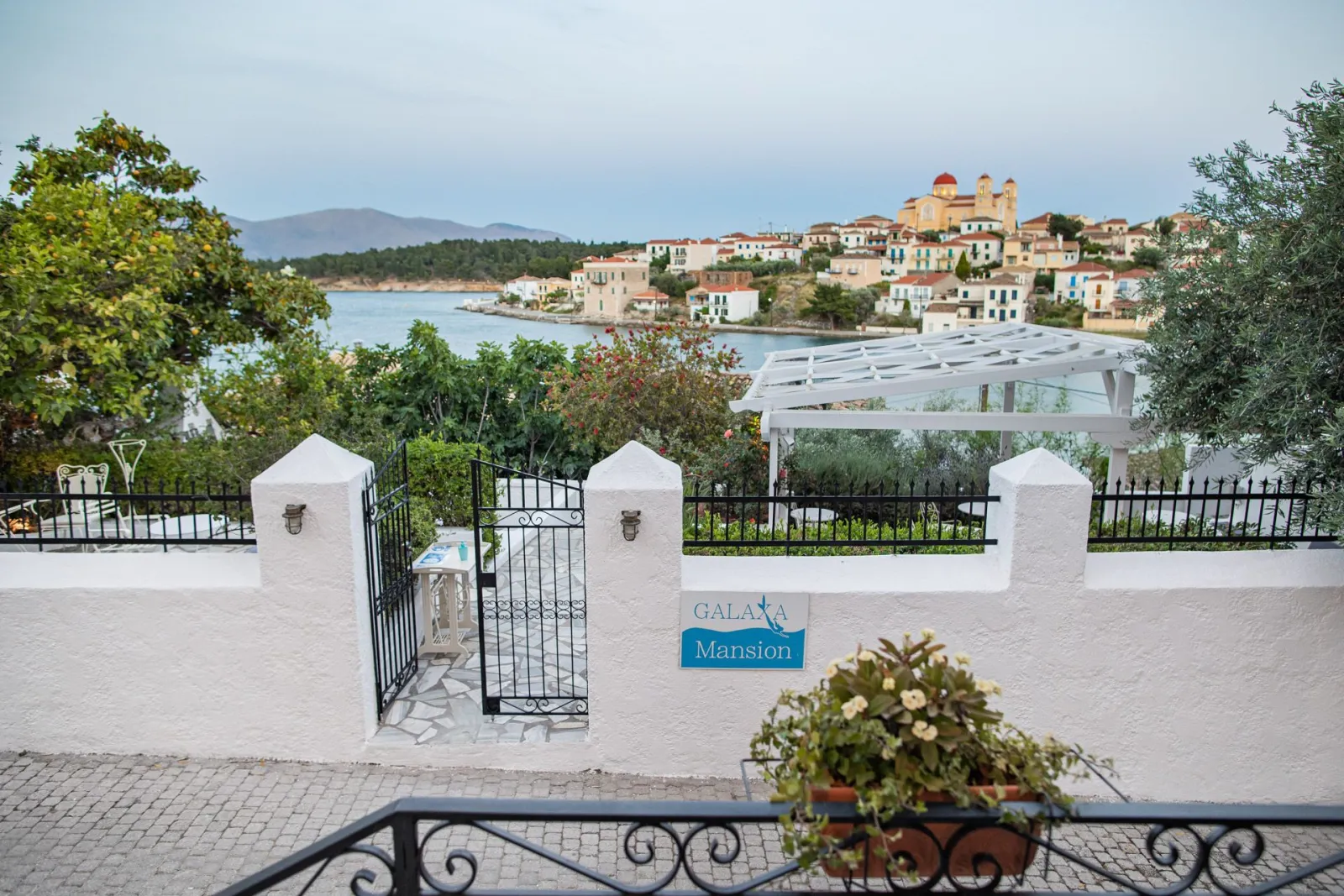 Galaxa Mansion