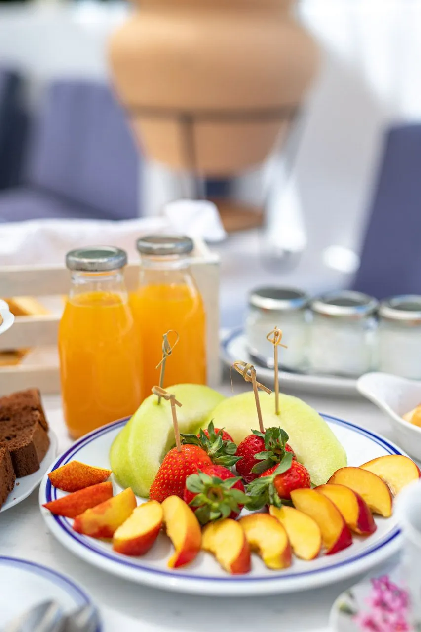 BREAKFAST
