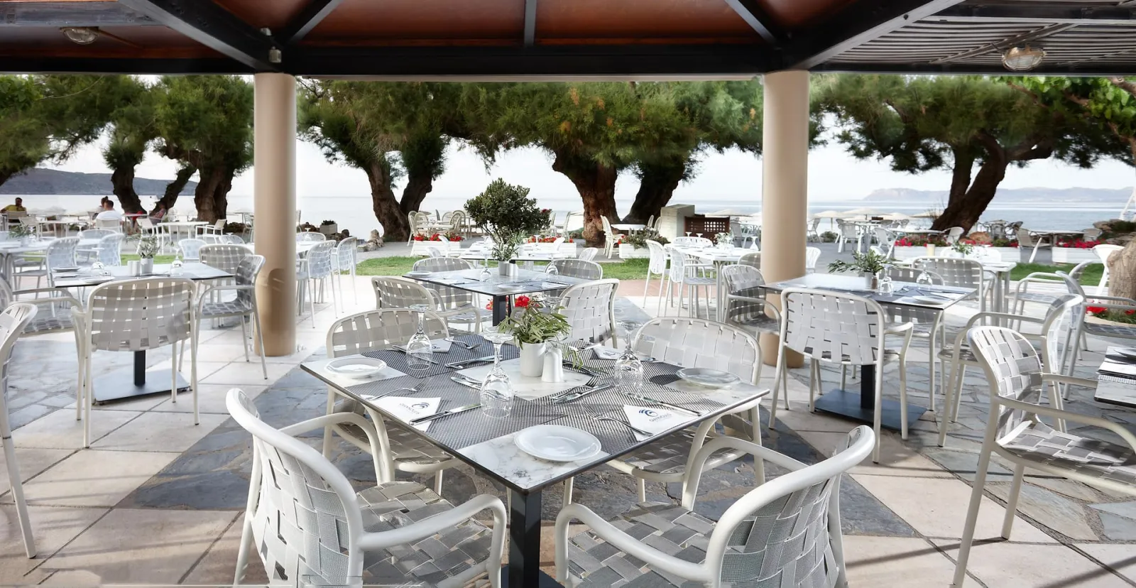 Beach Front Buffet Restaurant - Outdoors