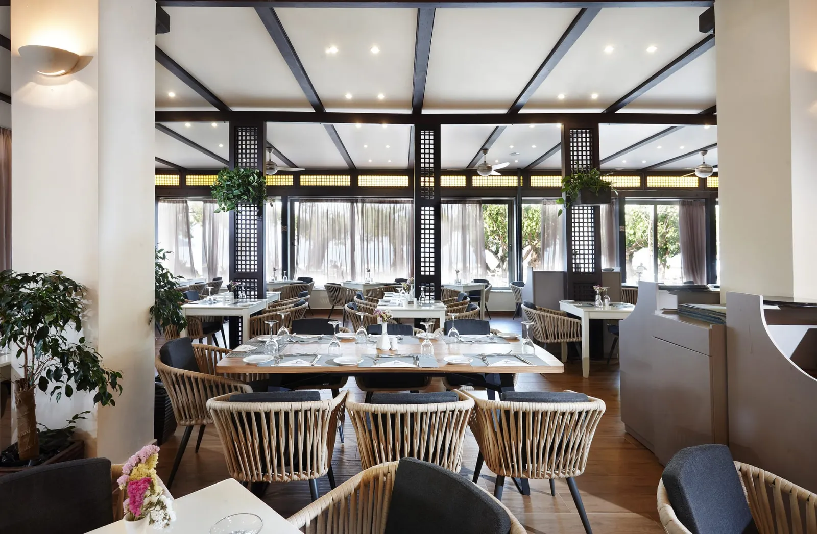 Beach Front Buffet Restaurant - Indoors