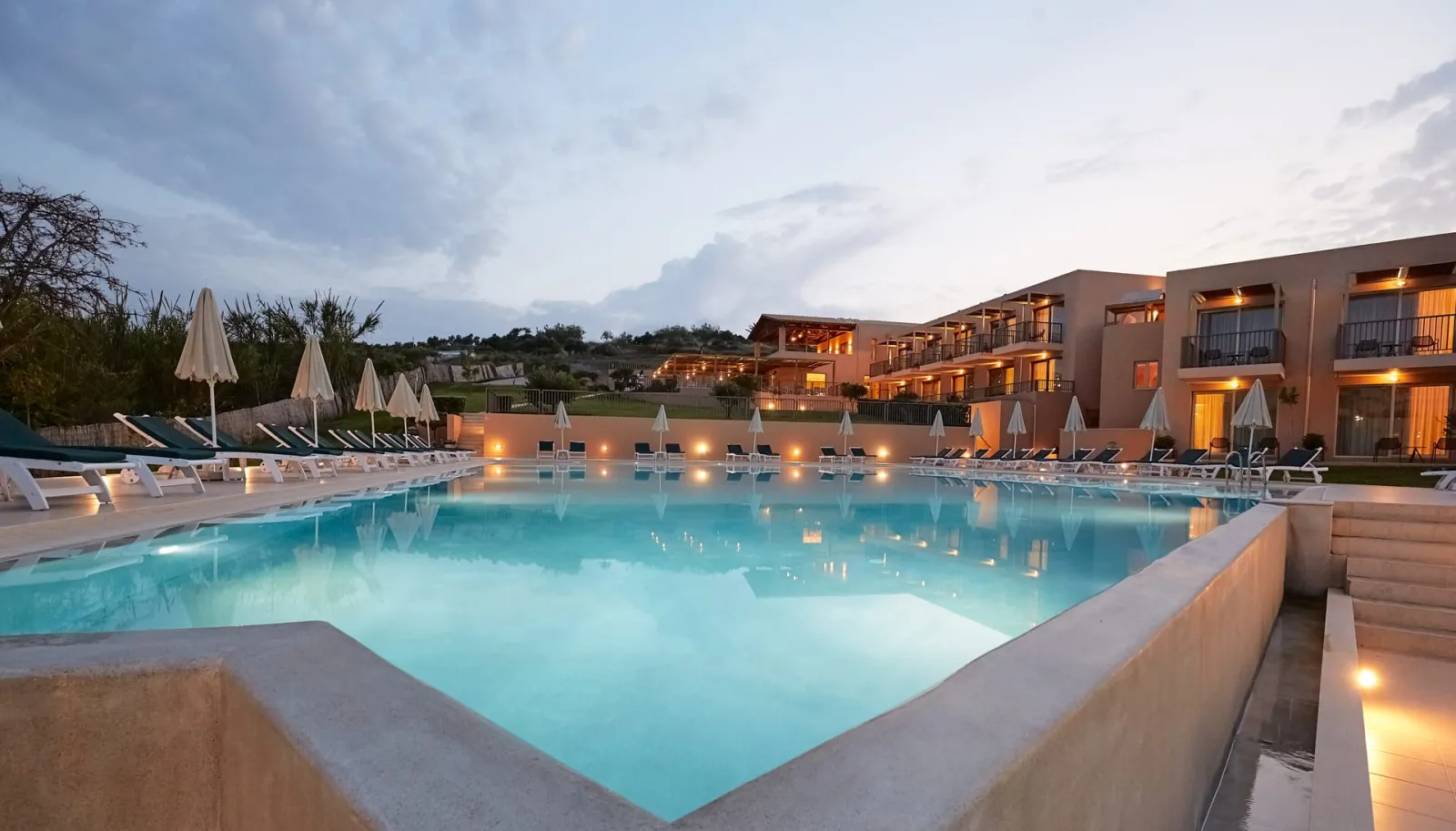 Pearl Swimmimg Pool