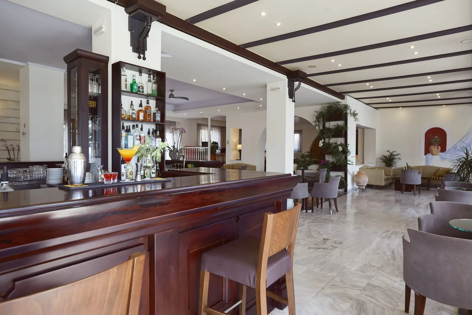 Lobby Bar