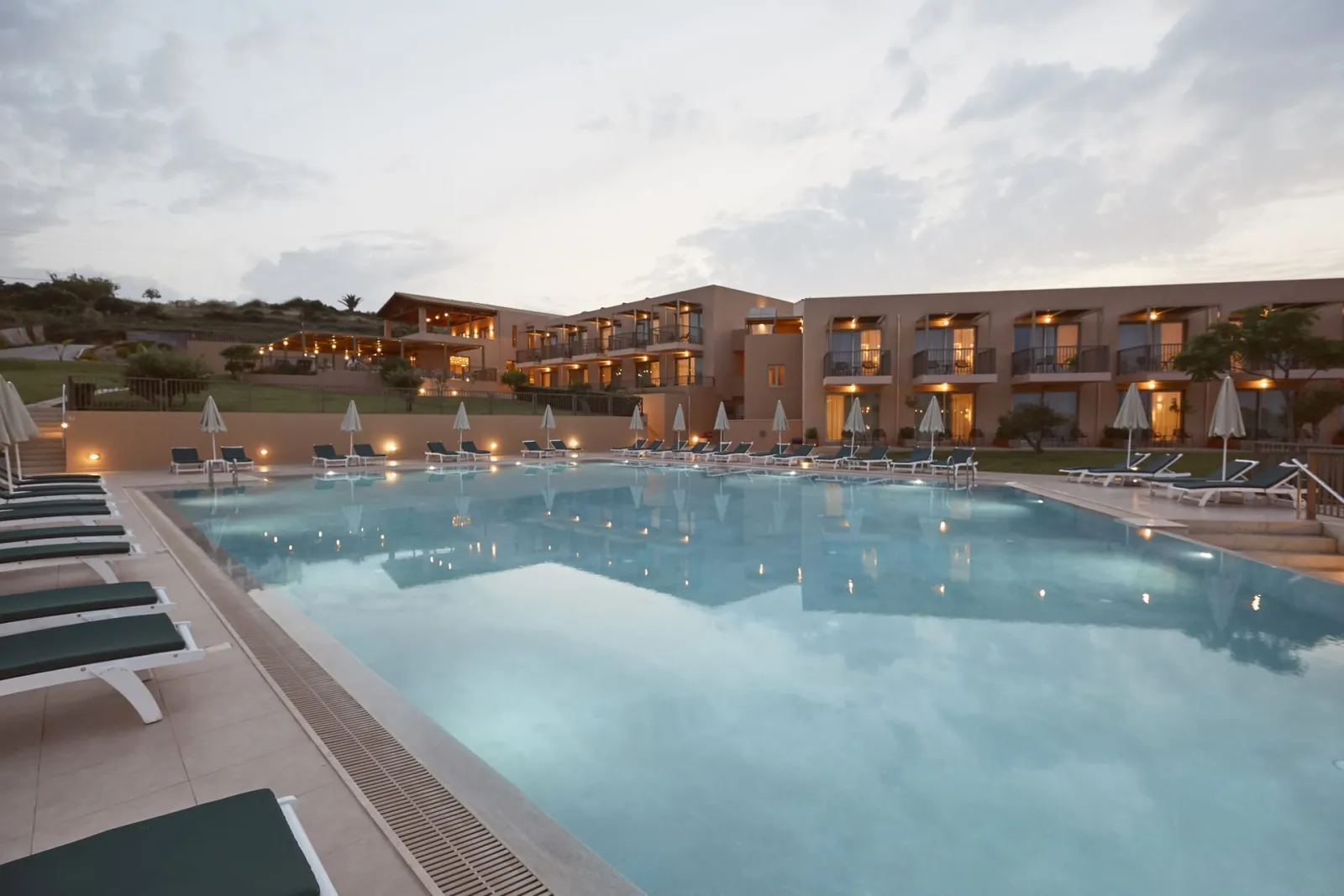 Pearl Swimmimg Pool