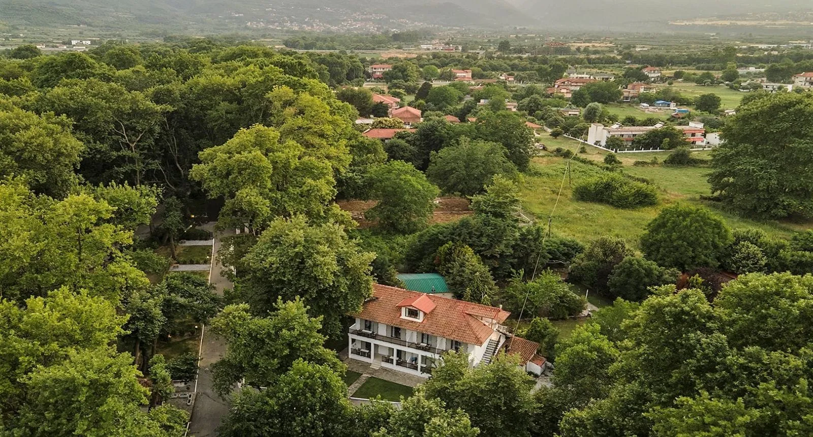 Gkaras Camp & Apartments